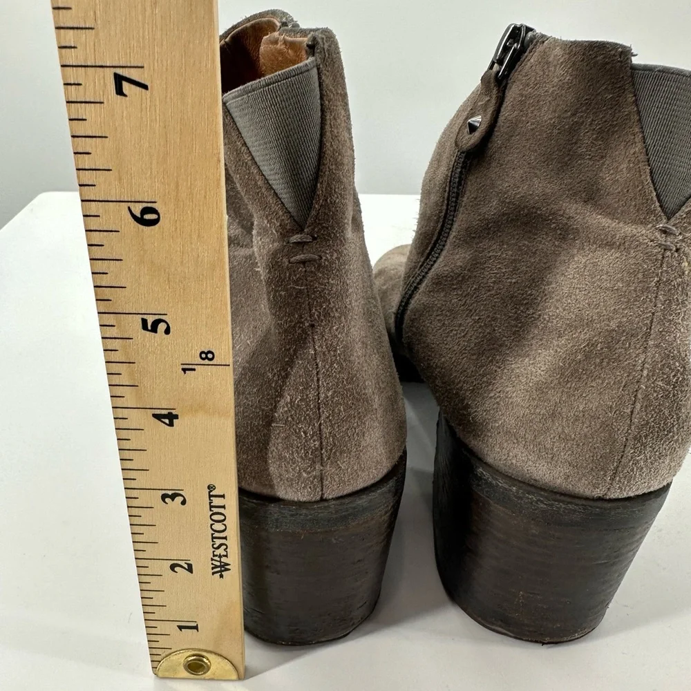 Gentle Souls Slouchy Booties Brown Suede Zipper Chunky Heel Womens 9
